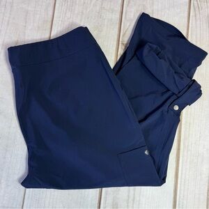 Chico’s Weekends Navy Blue Cropped Capri Performance Cargo Style Pants